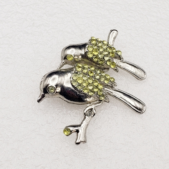Lovebirds Sitting On a Branch Rhinestone Feathers Brooch - Picture 6 of 9